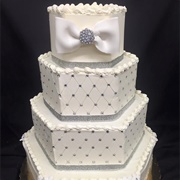"Bowtie" Style Bow on Cake