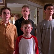 S4.E18: Reese's Party