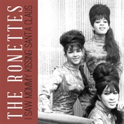 The Ronettes - I Saw Mommy Kissing Santa Claus