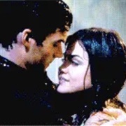 Ezra & Aria (Pretty Little Liars)