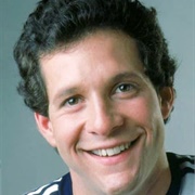 Steve Guttenberg
