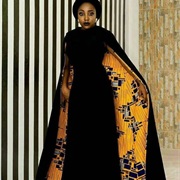 Contrasting Print Lining of Cape