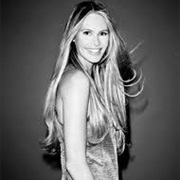 Elle MacPherson