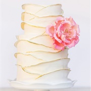 Colored Ruffle Edges on Cake