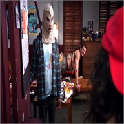 Community: "Communication Studies" (S1,E16)