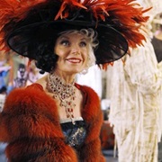 Cruella (Martha, Castle)