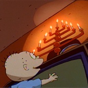 S4.E1: Chanukah