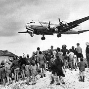 Berlin Blockade and Airlift (Walter Sanders)