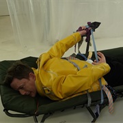 S17.E5: Snooker Cue Umbrella Chin