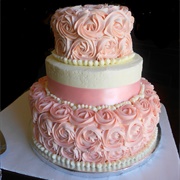Piped Rosettes on Cake