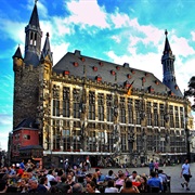 Aachener Rathaus Und Altstadt