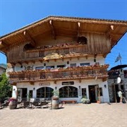 A Book for All Seasons, Leavenworth