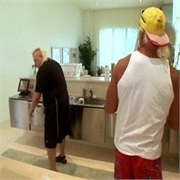 Hogan Knows Best: "Knobs Invades" (S3,E10)