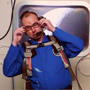 S9.E8: Space Oddity