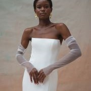 Straight Neckline With Pointed Sides