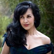 Meet Grey Delisle