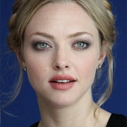 Unique Looking Face - Amanda Seyfried