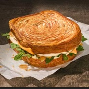 Fromage Croissant Toast
