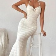 Buckle Decoration on Wedding Dress