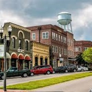 Senoia, GA Main Street (The Walking Dead)