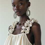 Shoulder Straps Made of Multiple Bows