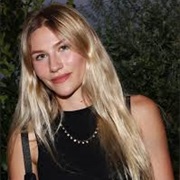 Charlotte Byrne (Ozark)