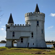 Fisherman's Castle on the Irish Bayou, New Orleans