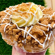 Apple Streusel Donut