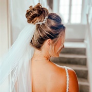 Veil Attached to Bunwrap