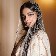Veil Made of Pearl Net