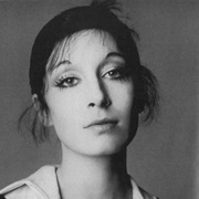 Anjelica Huston