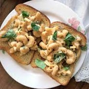 Rye Bread With Macaroni and Cheese, and Sweet and Sticky BBQ Sauce