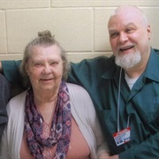 S2.E10: Trust No One