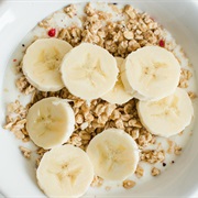 Cereals With Freeze-Dried Strawberries, White Yoghurt Chocolate and Fresh Banana