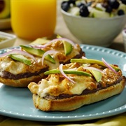 Chipotle Chicken Molletes