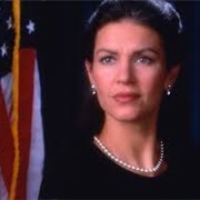 Wendy Crewson as Grace Marshall ( Air Force One