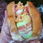 Bánh Mì Kẹp Kem