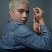 B (Genderqueer, They/Them)