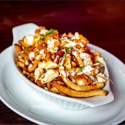Buffalo Chicken and Ranch Poutine