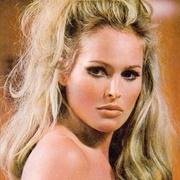 Ursula Andress 🇨🇭