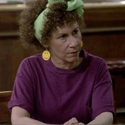 S9.E22: Carla Loves Clavin