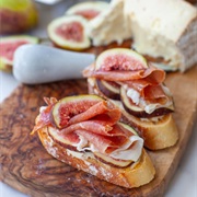 Fig and Prosciutto Crostini