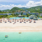 Jolly Bay, Antigua