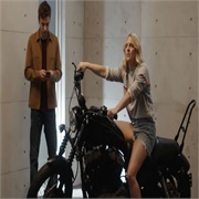 The Other Two: "Chase Gets a Girlfriend" (S1,E3)