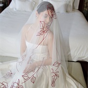 Bridal Veil With Single-Color Thread Embroidery