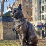 Street Cat Bob Memorial Statue