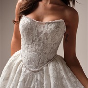 Pearl-Lined Neckline and Waist