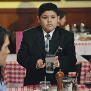 S2.E8: Manny Get Your Gun