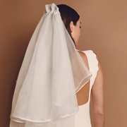 Small Ruffle Gather at Top of Veil