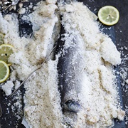 Bar En Croûte De Sel